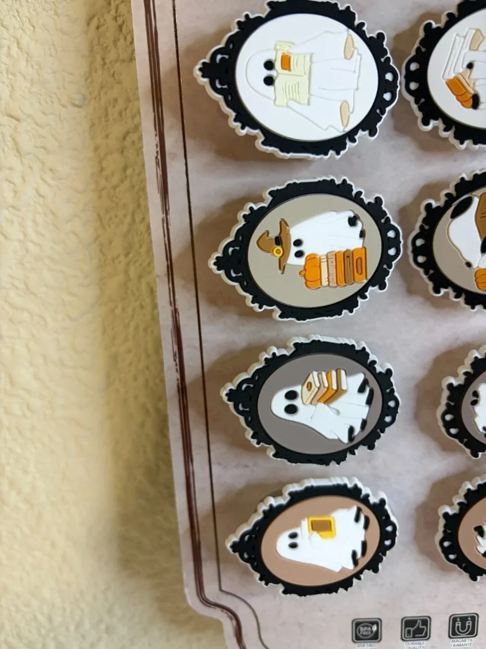 CWC Ghost Bag Clips 8 Piece Magnetic Halloween Kitchen Food Clips NWT